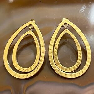 Elegant Gold Teardrop Earrings